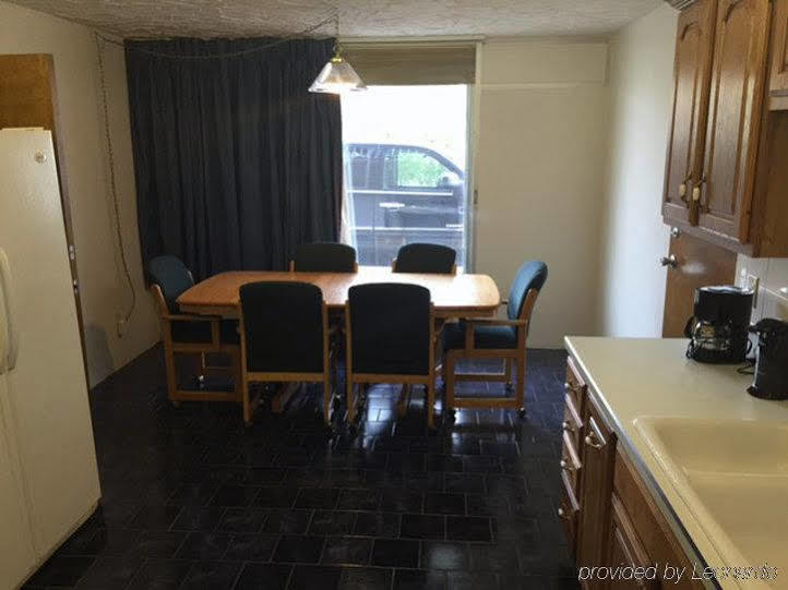 Willow Tree Hotel 2*